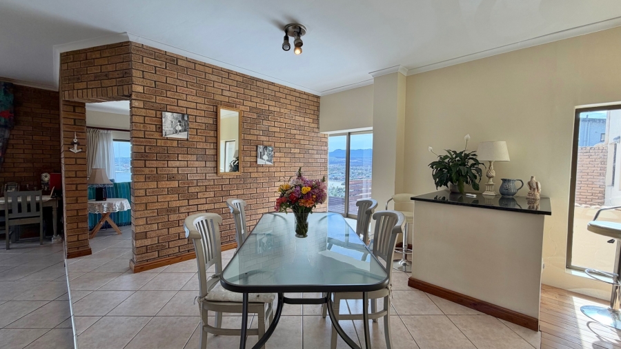 3 Bedroom Property for Sale in Mountainside Western Cape